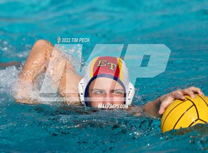 Thumbnail 3 in El Toro @ Esperanza photogallery.