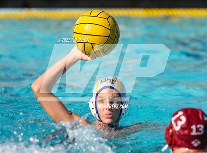 Thumbnail 1 in El Toro @ Esperanza photogallery.