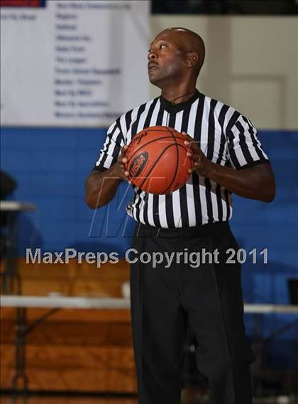 Thumbnail 1 in Middle College vs. Marshall County (Marshall County Hoopfest) photogallery.