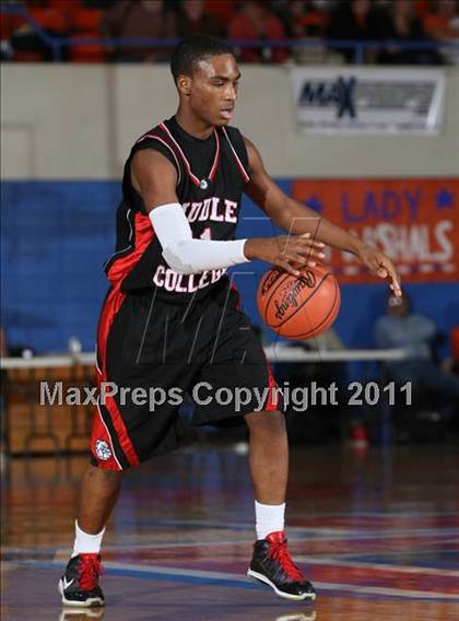 Thumbnail 2 in Middle College vs. Marshall County (Marshall County Hoopfest) photogallery.