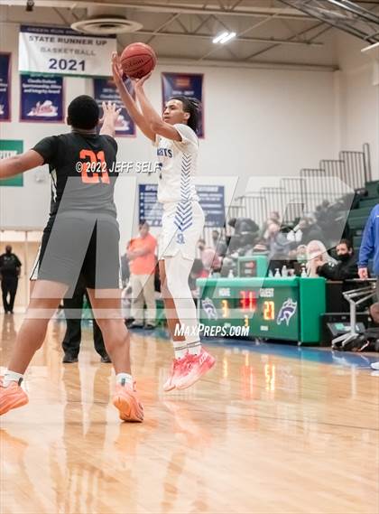 Thumbnail 1 in Peninsula Catholic vs. Hargrave Military Academy photogallery.