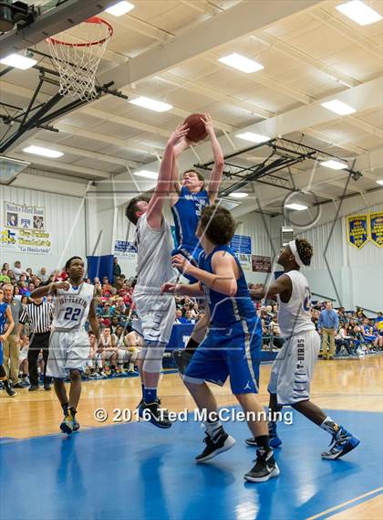Thumbnail 1 in Mt. Vernon - Enola @ Guy Perkins (AAA 1A District Playoff) photogallery.