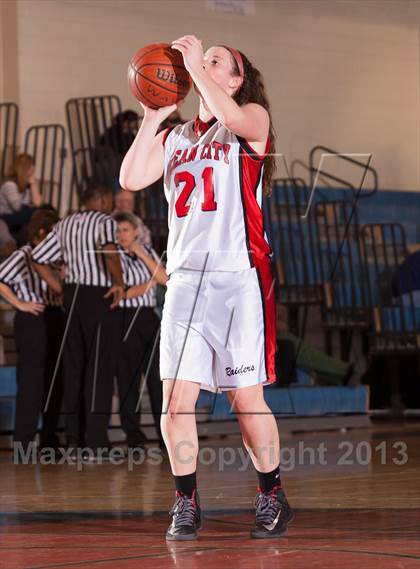 Thumbnail 1 in Freehold Boro vs. Ocean City (NJSIAA Group 3 Semifinals) photogallery.