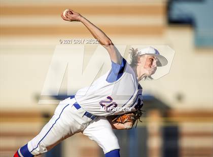 Thumbnail 1 in Moore @ Duncan photogallery.