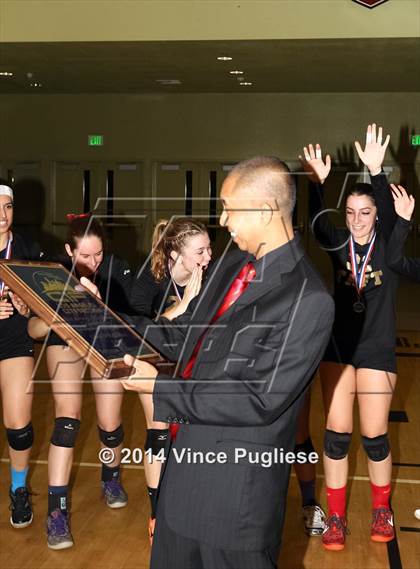 Thumbnail 2 in Sylmar vs. Taft (CIF L.A.C.S. D2 Final) photogallery.