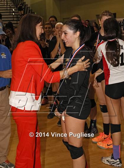 Thumbnail 2 in Sylmar vs. Taft (CIF L.A.C.S. D2 Final) photogallery.
