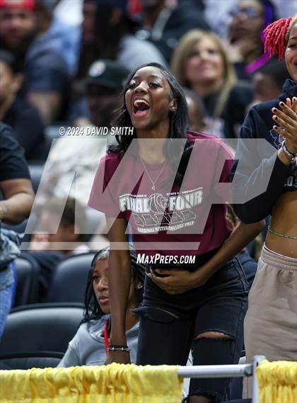 Thumbnail 1 in Cardinal Ritter College Prep vs. Chaminade (MSHSAA Class 6 Championship) photogallery.