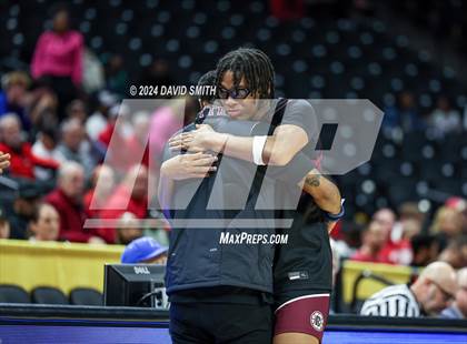 Thumbnail 2 in Cardinal Ritter College Prep vs. Chaminade (MSHSAA Class 6 Championship) photogallery.