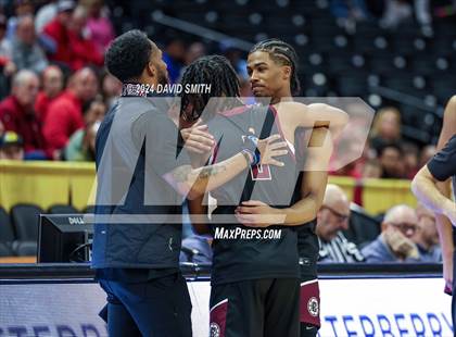 Thumbnail 2 in Cardinal Ritter College Prep vs. Chaminade (MSHSAA Class 6 Championship) photogallery.