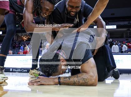 Thumbnail 1 in Cardinal Ritter College Prep vs. Chaminade (MSHSAA Class 6 Championship) photogallery.