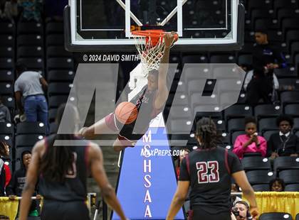 Thumbnail 3 in Cardinal Ritter College Prep vs. Chaminade (MSHSAA Class 6 Championship) photogallery.