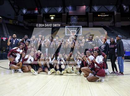 Thumbnail 1 in Cardinal Ritter College Prep vs. Chaminade (MSHSAA Class 6 Championship) photogallery.