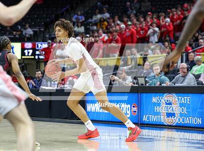 Thumbnail 3 in Cardinal Ritter College Prep vs. Chaminade (MSHSAA Class 6 Championship) photogallery.
