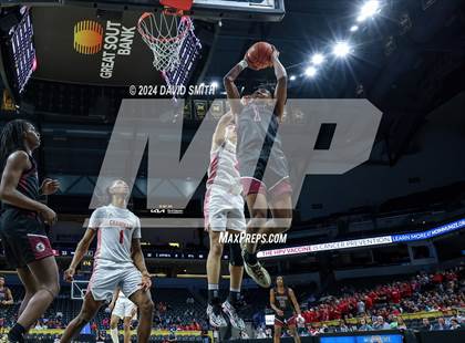 Thumbnail 2 in Cardinal Ritter College Prep vs. Chaminade (MSHSAA Class 6 Championship) photogallery.