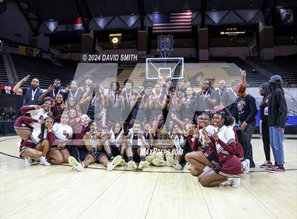 Thumbnail 3 in Cardinal Ritter College Prep vs. Chaminade (MSHSAA Class 6 Championship) photogallery.