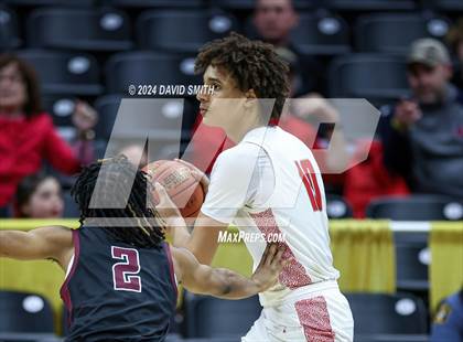 Thumbnail 2 in Cardinal Ritter College Prep vs. Chaminade (MSHSAA Class 6 Championship) photogallery.