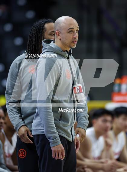 Thumbnail 2 in Cardinal Ritter College Prep vs. Chaminade (MSHSAA Class 6 Championship) photogallery.