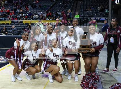 Thumbnail 2 in Cardinal Ritter College Prep vs. Chaminade (MSHSAA Class 6 Championship) photogallery.