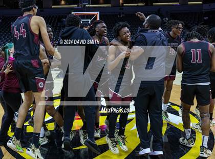 Thumbnail 2 in Cardinal Ritter College Prep vs. Chaminade (MSHSAA Class 6 Championship) photogallery.