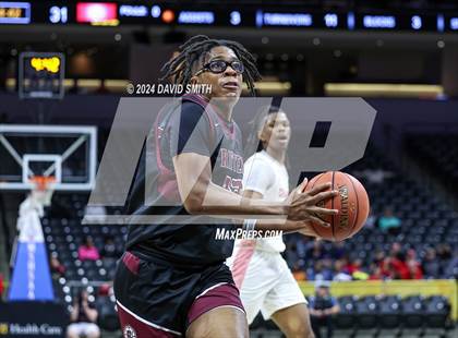 Thumbnail 2 in Cardinal Ritter College Prep vs. Chaminade (MSHSAA Class 6 Championship) photogallery.