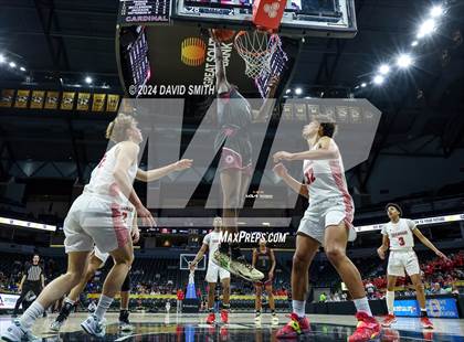 Thumbnail 1 in Cardinal Ritter College Prep vs. Chaminade (MSHSAA Class 6 Championship) photogallery.