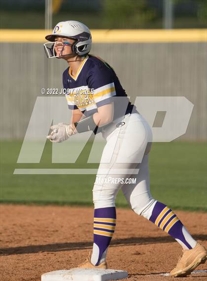 Thumbnail 2 in DeSoto Central vs. South Panola photogallery.