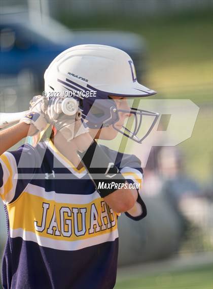 Thumbnail 3 in DeSoto Central vs. South Panola photogallery.