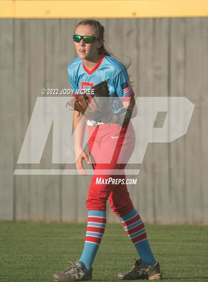 Thumbnail 2 in DeSoto Central vs. South Panola photogallery.