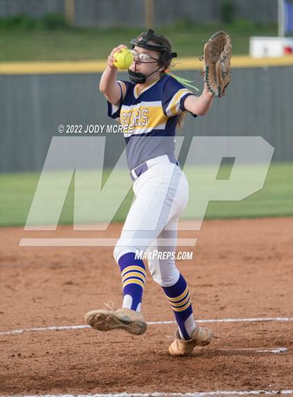 Thumbnail 2 in DeSoto Central vs. South Panola photogallery.