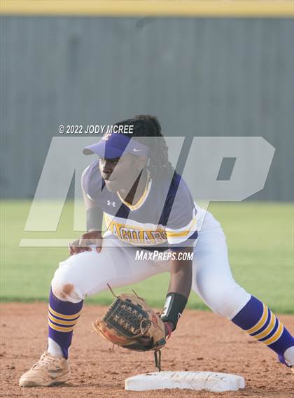 Thumbnail 2 in DeSoto Central vs. South Panola photogallery.