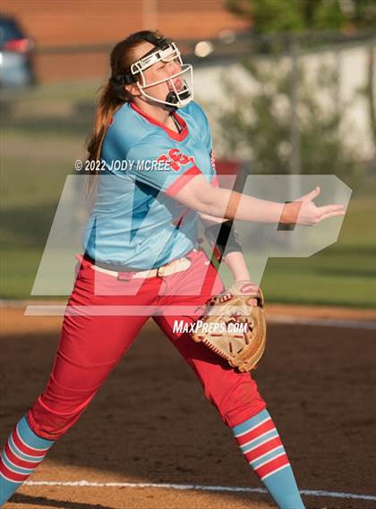 Thumbnail 3 in DeSoto Central vs. South Panola photogallery.