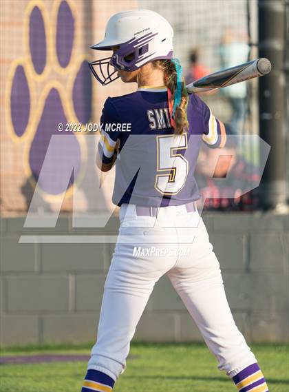 Thumbnail 1 in DeSoto Central vs. South Panola photogallery.