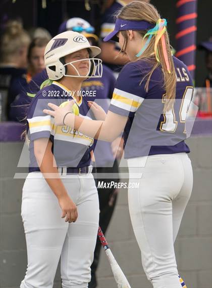 Thumbnail 1 in DeSoto Central vs. South Panola photogallery.
