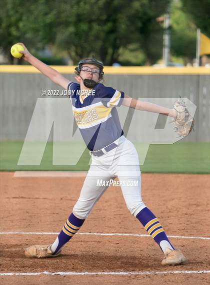 Thumbnail 1 in DeSoto Central vs. South Panola photogallery.