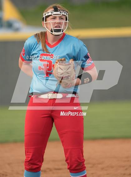 Thumbnail 3 in DeSoto Central vs. South Panola photogallery.
