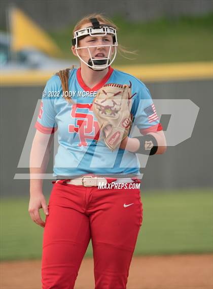 Thumbnail 1 in DeSoto Central vs. South Panola photogallery.
