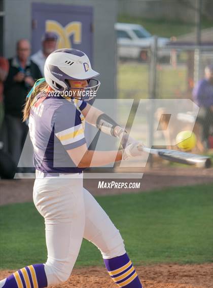 Thumbnail 3 in DeSoto Central vs. South Panola photogallery.