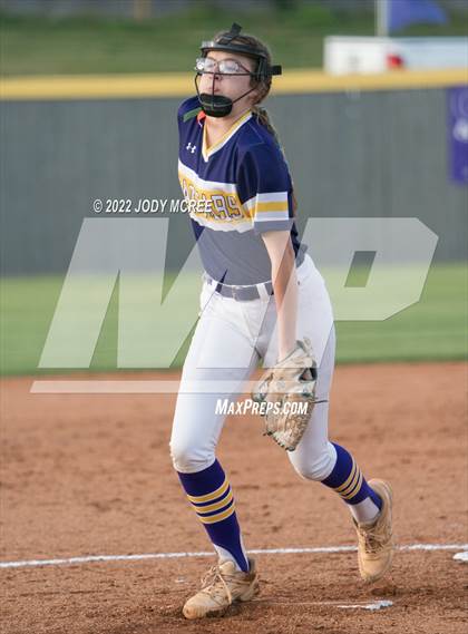 Thumbnail 3 in DeSoto Central vs. South Panola photogallery.
