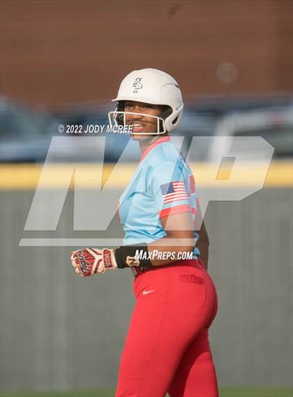Thumbnail 1 in DeSoto Central vs. South Panola photogallery.