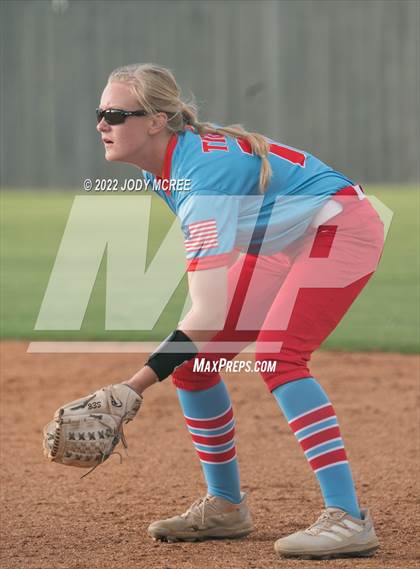 Thumbnail 3 in DeSoto Central vs. South Panola photogallery.
