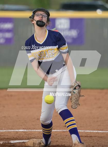 Thumbnail 3 in DeSoto Central vs. South Panola photogallery.