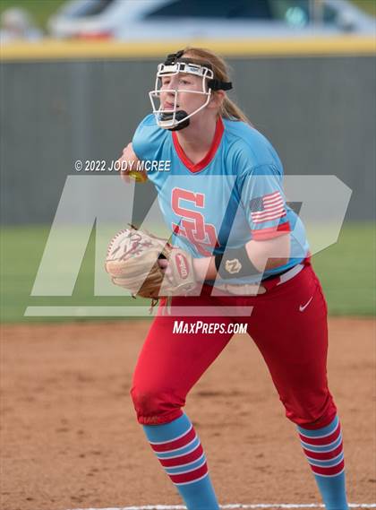 Thumbnail 2 in DeSoto Central vs. South Panola photogallery.