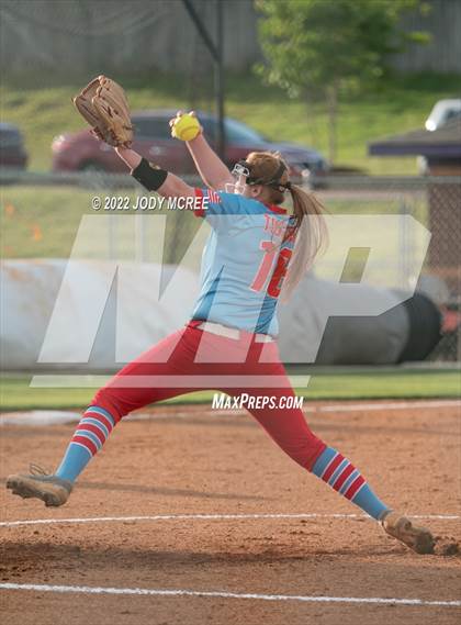 Thumbnail 2 in DeSoto Central vs. South Panola photogallery.