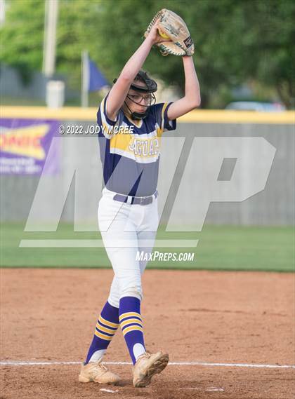 Thumbnail 1 in DeSoto Central vs. South Panola photogallery.