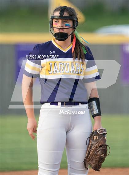 Thumbnail 2 in DeSoto Central vs. South Panola photogallery.