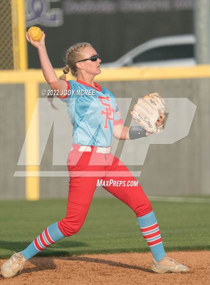 Thumbnail 2 in DeSoto Central vs. South Panola photogallery.