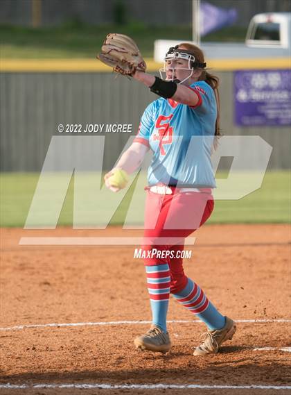 Thumbnail 2 in DeSoto Central vs. South Panola photogallery.