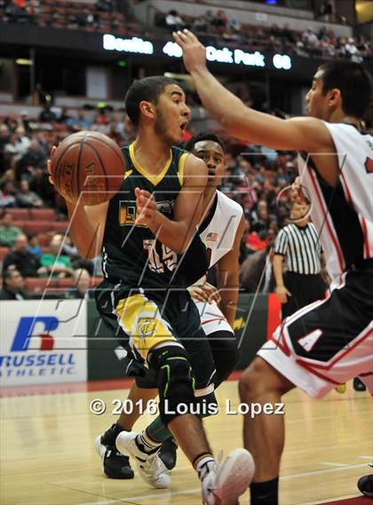 Thumbnail 2 in Edison vs. Ayala (CIF SS 2AA Final) photogallery.