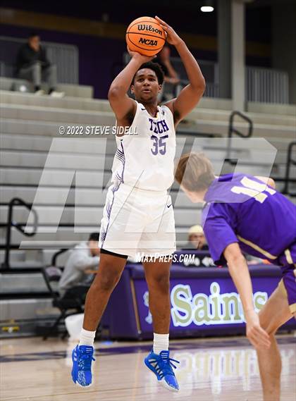 Thumbnail 2 in Notre Dame Prep vs. Oakland Tech (The Holiday Classic 2022) photogallery.
