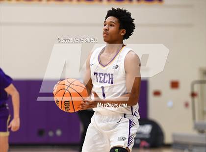 Thumbnail 2 in Notre Dame Prep vs. Oakland Tech (The Holiday Classic 2022) photogallery.